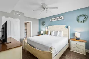 Sunshine Escape 11th-Floor Beachfront Getaway - Image 4