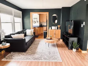 Comfy West Allis Home 2 Bedrooms/2 Bathrooms - Image 2