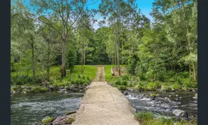Private luxury in the mountains with running creek - Image 2