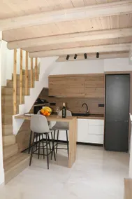 ELVIRA LUXURY APT - Image 3