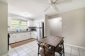 Stylish 2BR Apt in Boardman - Image 4