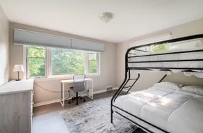Stylish 2BR Apt in Boardman - Image 3