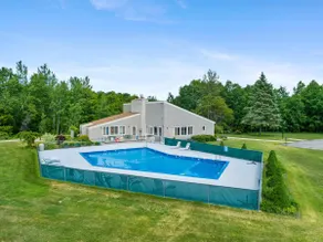 Newly Renovated Hideaway Condo - Hike, Swim, Ski, - Image 5