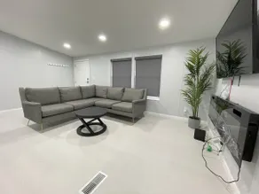 Private bungalow in the woods steps to town & NRG - Image 3