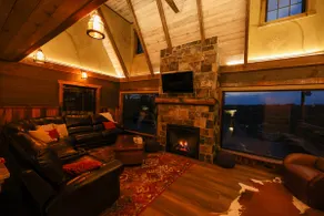 The Overlook Cabin - Image 2