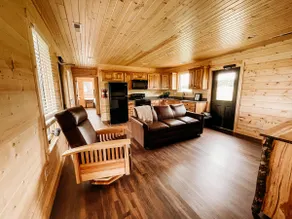 The Caribou Cabin in Bethany, MO - Image 3