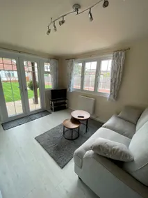 Sunny Side Guest House - Near The Beach - Image 4