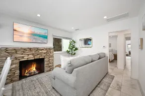 Coastal Haven in Laguna Beach on Pacific Coast Hwy - Image 5