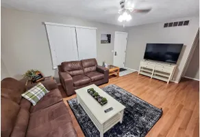 2 bed rooms,1 full bath, Well furnished - Image 2
