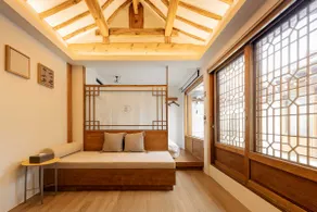 Mirror Courtyard, reflecting the clear and gentle Hanok in the West Village - Image 2