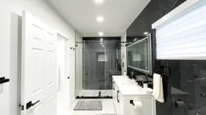 Stunning Modern Home w/Jacuzzi Near Dolphin Mall - Image 5