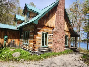 Beautiful Six Mile Lake Muskoka - Image 2
