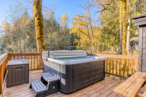 Lolo Bungalow - Private hot tub, riverfront access - Image 3