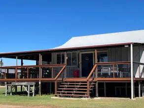Ferry Road River House Baffle Creek - Image 2