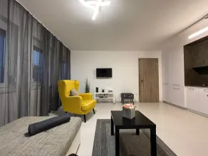Modern, garden connection, gated parking, Netflix - Image 5