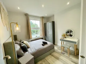 Apartment in Stepney Green - Image 3