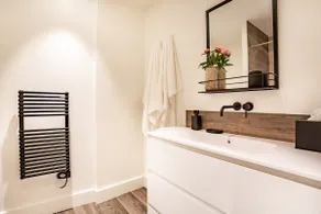 Five luxury Suites at the heart of Saint-Tropez - Image 4