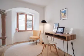Design | Altstadt | Netflix | Business & Vacation - Image 3