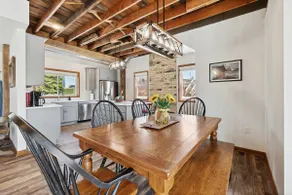 Serene Riverfront Escape – Modern & Spacious - Image 4
