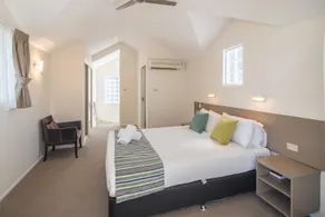 Ingenia Two Storey Waterview Cottage - Image 2