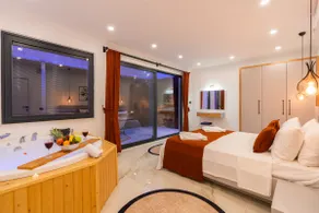 Luxury apartment 3 with Jacuzzi - Image 2