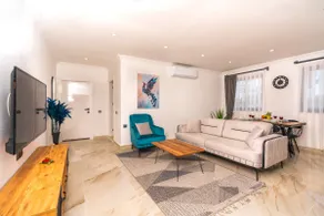 Luxury apartment 3 with Jacuzzi - Image 5