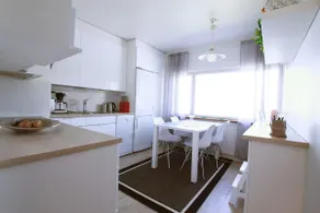 Spacious two-bedroom apartment close to the city center - Image 4