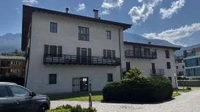 The ancient farmhouse in the city - Image 2