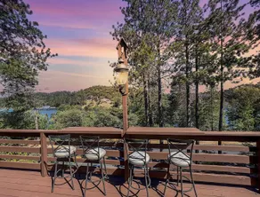 Massive240° Lakefront View Spacious Family Retreat - Image 4