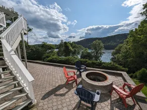 Candlewood Lake -Family Getaway, Lakefront 3775 sqft Home - Image 3