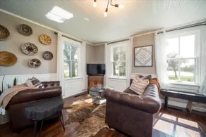 Historic Dutch Cottage • Walk to Central • Firepit - Image 2