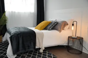 Experience Le Cozy 2 bedrooms 2 beds 15 min from Montreal - Image 2