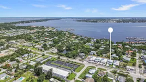 Casa Rio | Bikes & 10min to all of Jensen Beach! - Image 4