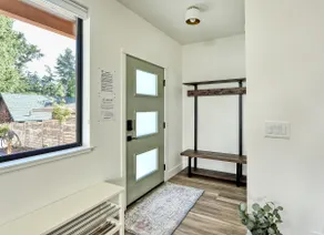 Cedar guest suite in Fairhaven - Image 4