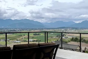 A getaway with Views, Hot Tub, Theatre, Games & AC - Image 3