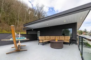 A getaway with Views, Hot Tub, Theatre, Games & AC - Image 2