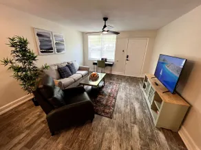 Pet Friendly Southside Space - Duplex - Image 5