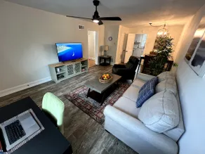 Pet Friendly Southside Space - Duplex - Image 2