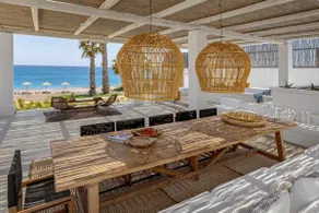 Beachfront Villa Crystalia - Image 4