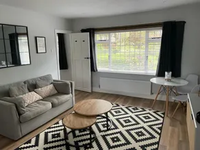 June Cottage Guest House - Image 3