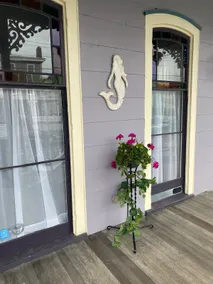 1 BR Flat 1 Block from Beach - Image 3