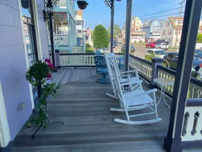 1 BR Flat 1 Block from Beach - Image 2