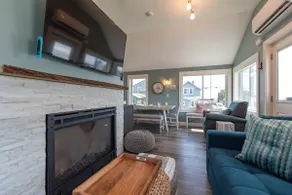 *Water Views* from nearly every room! 3BR 3BA - Image 4