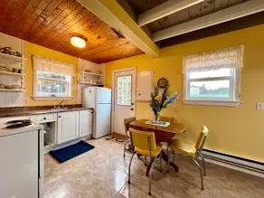 Beautiful oceanside cabin - Image 3