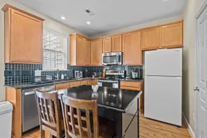 Peaceful, townhome in Hope Valley Farms - Image 3