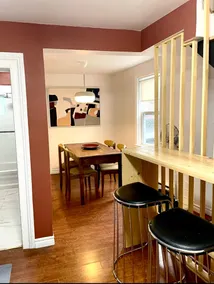 Cute&cozy townhouse downtown 2 mins walk to water! - Image 2