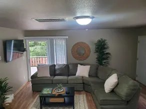 In Redwoods! -1bed 1ba w/garage - Image 2