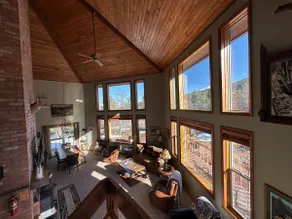 Black Bear Guesthouse - Image 2