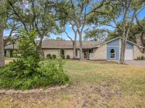 Spacious Group Getaway - 4BR - 8 Beds - Image 3