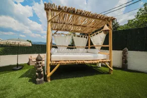 Ô Balinais Suite with Hot Tub and Private Heated Pool - Image 4